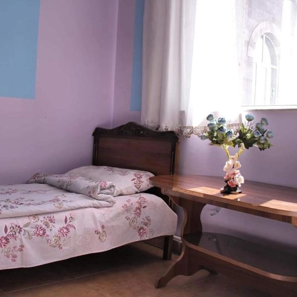 Отель в Гюмри Light Guest House в Гюмри: Отель, комфорт, Гостиница, Парковка, Услуги,