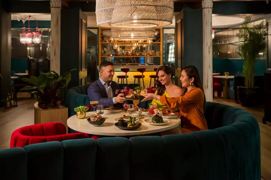 Отель Dusit Thani Dubai5* в Дубаи: Тайский отель, Пятизвездочный отель, Стильный отель , Комфортные номера , Конференц-зал, Ресторан,