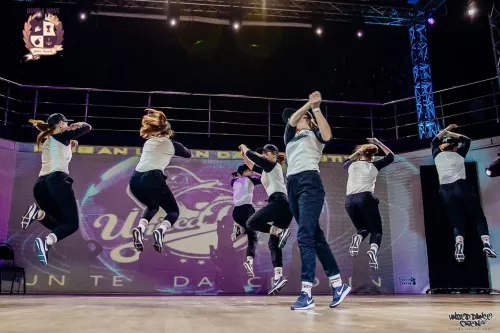 Школа танцев Bust A Move  в  Санкт-Петербурге