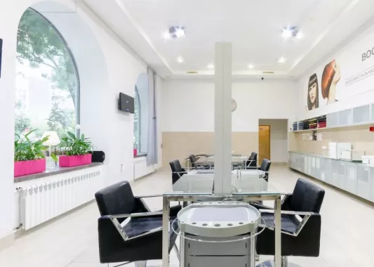 Cеть студий красоты и колористики "Salon N8 by Color Me".