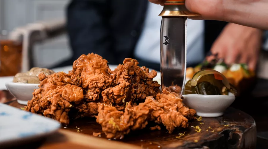 Американский ресторан Weslodge Saloon в Дубаи: Еда, Коктейли, Мясо, Кулинария, Бургеры,