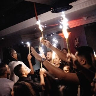 Американский ресторан Weslodge Saloon в Дубаи: Еда, Коктейли, Мясо, Кулинария, Бургеры,