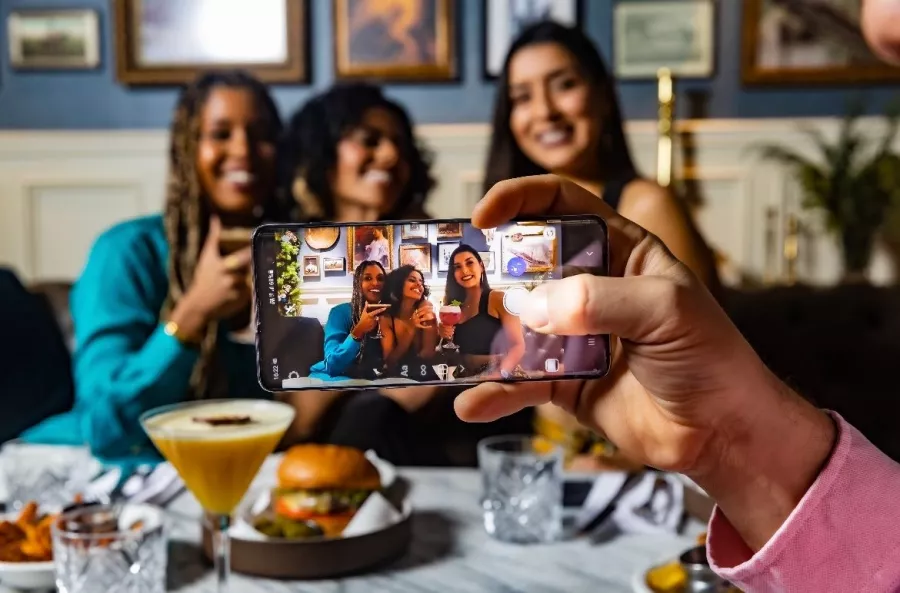 Американский ресторан Weslodge Saloon в Дубаи: Еда, Коктейли, Мясо, Кулинария, Бургеры,