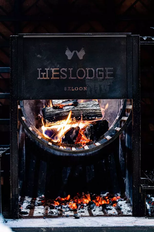 Американский ресторан Weslodge Saloon в Дубаи: Еда, Коктейли, Мясо, Кулинария, Бургеры,