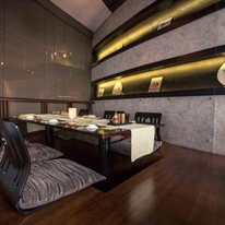 Ресторан Tomo Japanese Restaurant в Дубаи: Еда, Японская кухня, Суши, Бар,