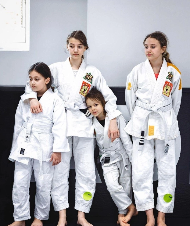 Тренажёрный зал Checkmat Academy в Москве: Боевые искусства , Кроссфит, Фитнес бар, Масаж,