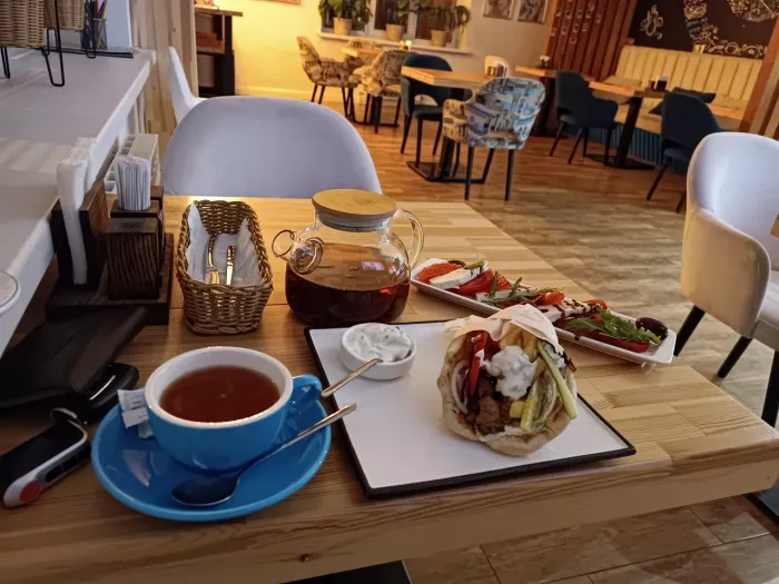 Таверна "Сытый грек".