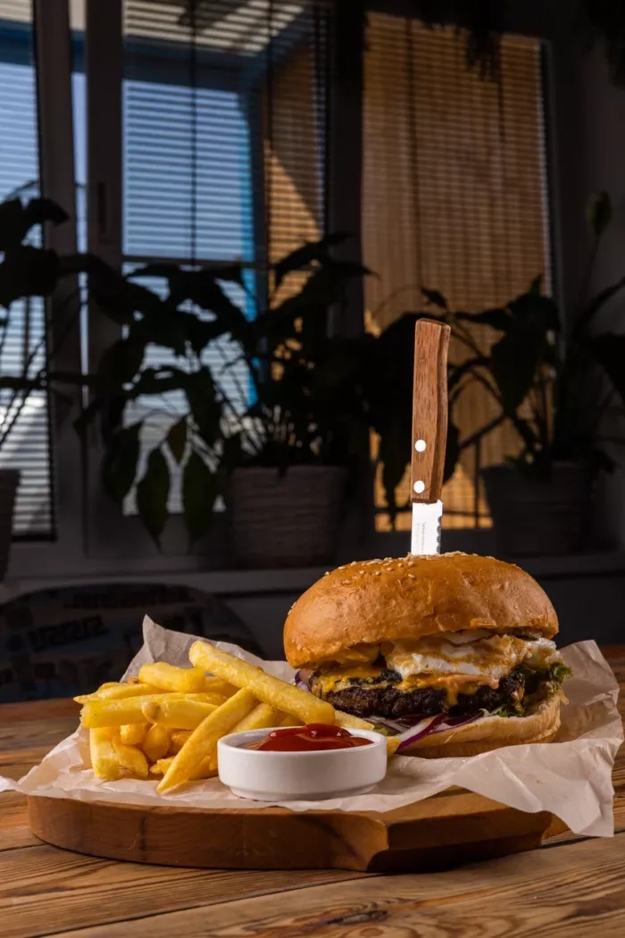 Таверна "Сытый грек".