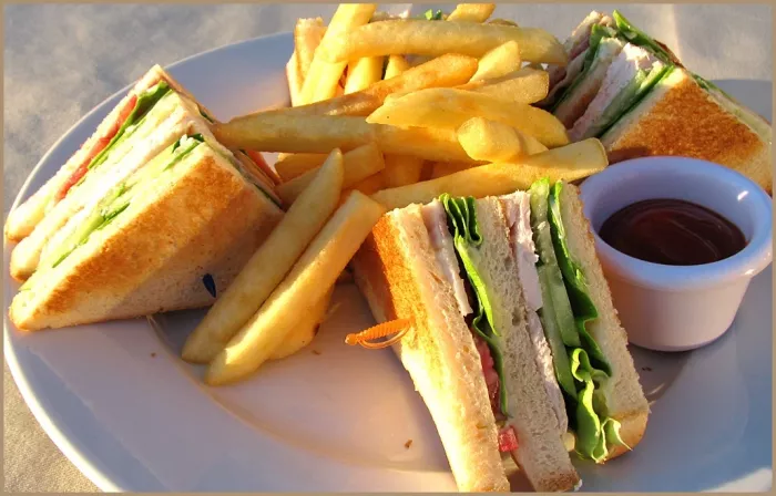 Шаурмечная "Shaurma GIROS holl".