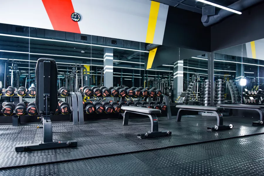 Спортивный клуб Мегаfitness в Краснодаре: Танцевальные программы, Кроссфит, Йога, Аэробика, Пилатес, Стретчинг,