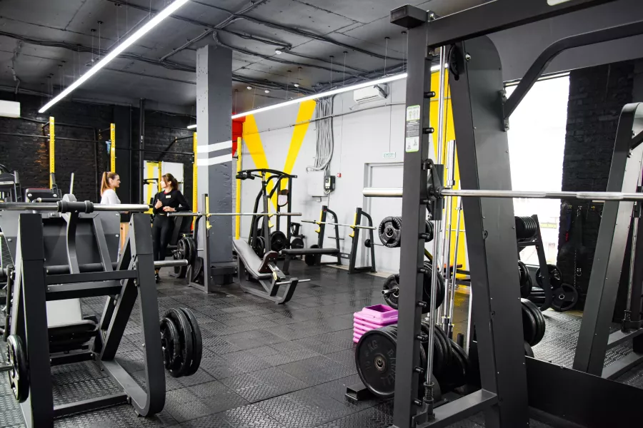 Спортивный клуб Мегаfitness в Краснодаре: Танцевальные программы, Кроссфит, Йога, Аэробика, Пилатес, Стретчинг,