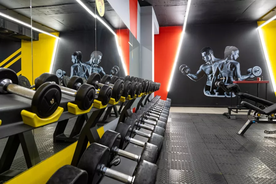 Спортивный клуб Мегаfitness в Краснодаре: Танцевальные программы, Кроссфит, Йога, Аэробика, Пилатес, Стретчинг,