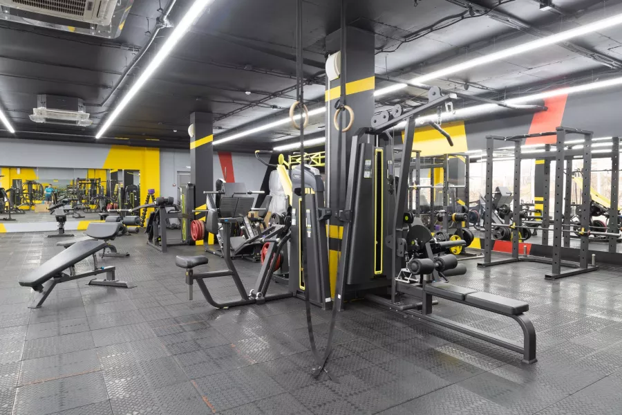 Спортивный клуб Мегаfitness в Краснодаре: Танцевальные программы, Кроссфит, Йога, Аэробика, Пилатес, Стретчинг,