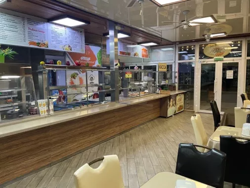 Столовая "Bon appetit".