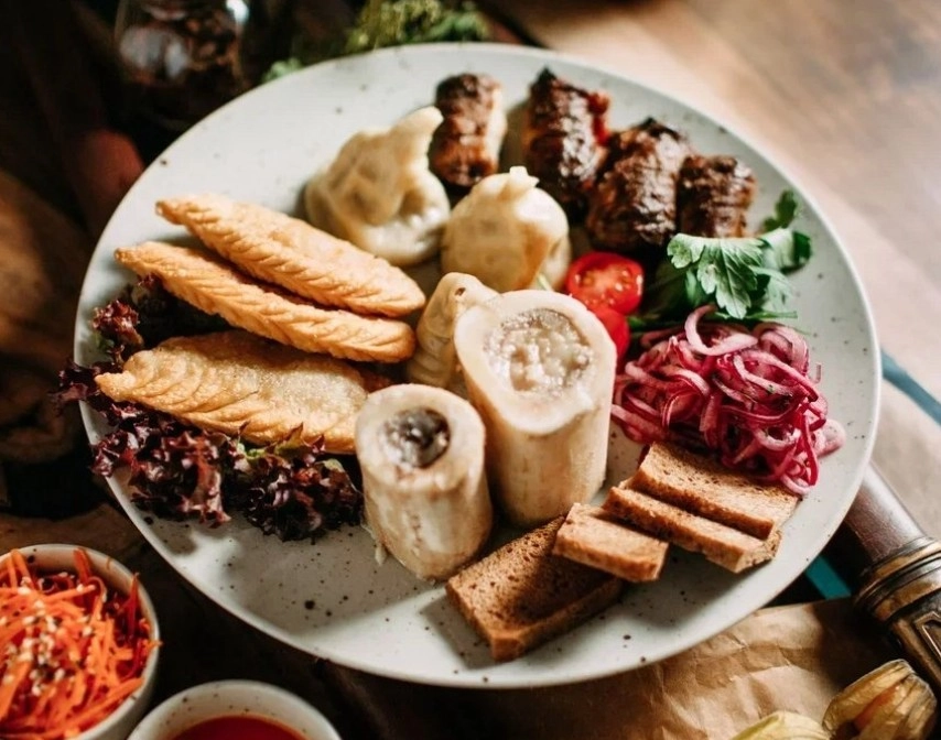 Ресторан бурятской кухни Орда Restaurant&Bar в Москве: Бурятская кухня, Калмыцкая кухня, Заказ навынос, Живая музыка, Постное меню,