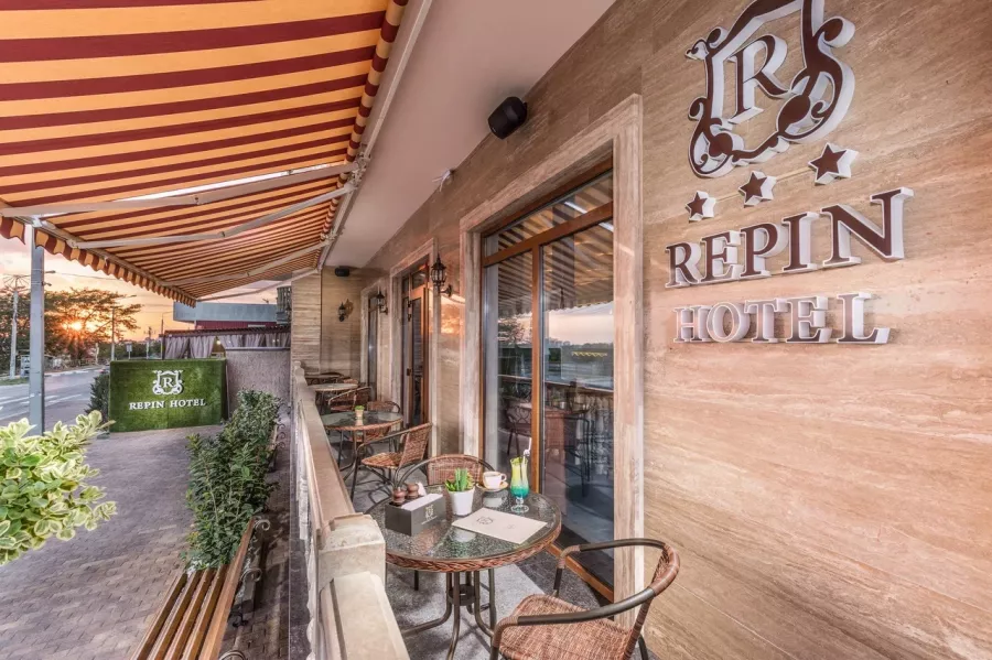 Ресторан Repin в Анапе: Европейская кухня, Винная карта, Авторская кухня, Банкеты, Летняя терраса,