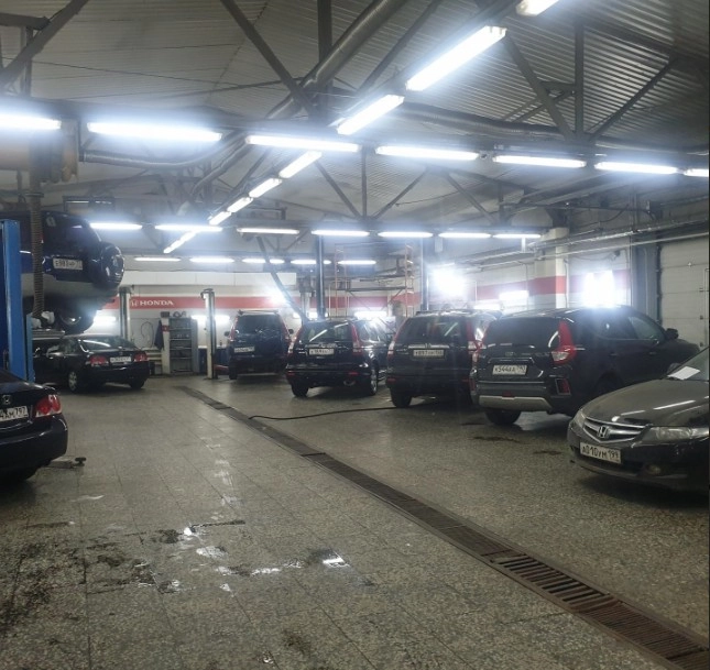 Автозапчасти для иномарок Магазин автозапчастей и станция технического обслуживания в Москве: Шины / Диски, Двигатели, Выхлопная система, Электрика, Кузовной Ремонт, Трансмиссия,