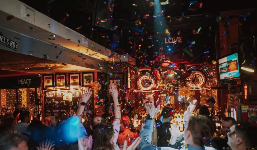 Кафе-бар The old school pub в Москве: Пивной бар, Европейская кухня, Бизнес-ланч, Живая музыка, Танцпол,