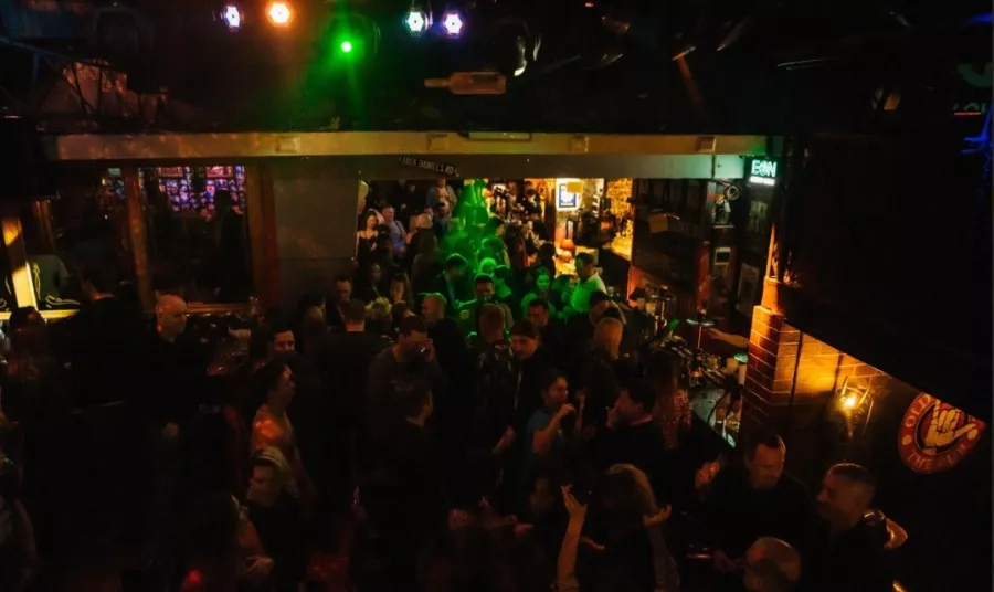 Кафе-бар The old school pub в Москве: Пивной бар, Европейская кухня, Бизнес-ланч, Живая музыка, Танцпол,