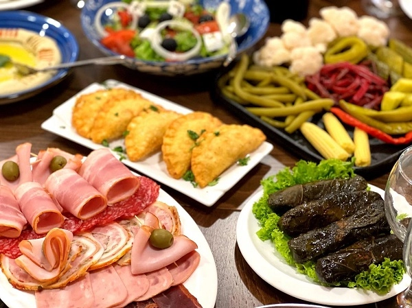 Ресторан национальной кухни Nor Aleppo в Гюмри: Армянская кухня, Ресторан, Восточные сладости, Семейный ужин, Экзотические блюда, Европейская кухня,