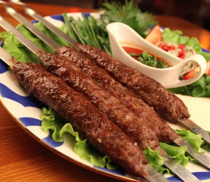 Кафе "Mangal Doner".