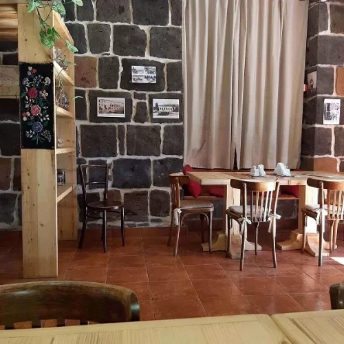 Ресторан Gwoog Gastrohouse  в  Гюмри