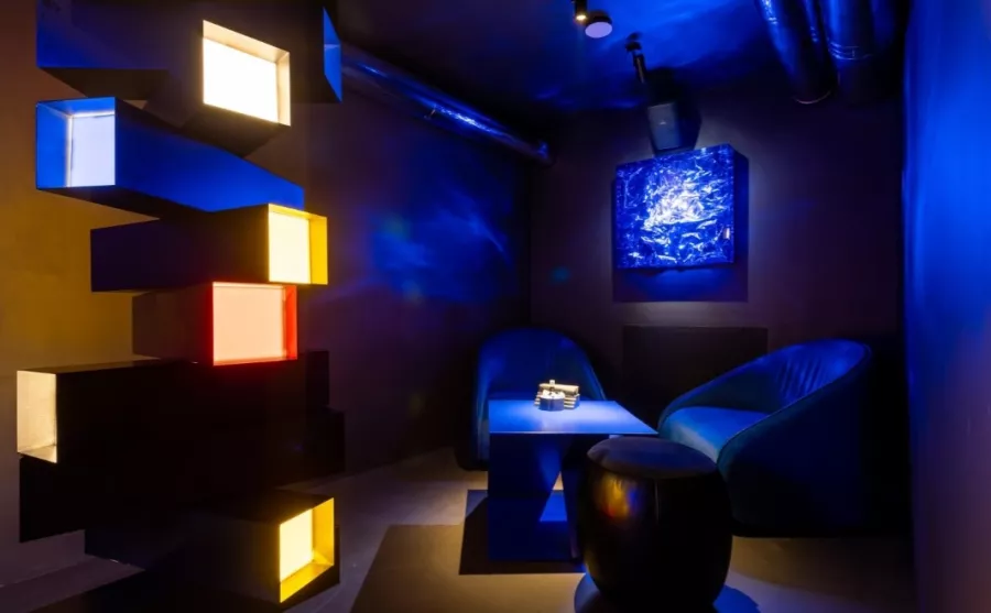 Лаундж-бар HookahPlace Futura в Москве: Коктейльный бар, Винная карта, Живая музыка, Заказ столиков, VIP-зал,