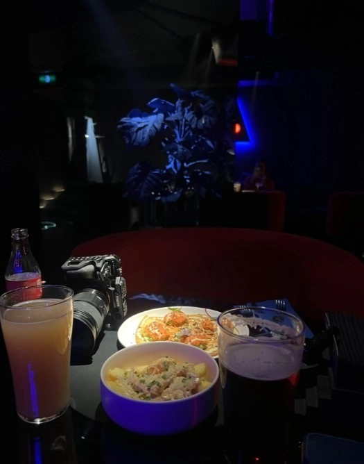 Лаундж-бар HookahPlace Futura в Москве: Коктейльный бар, Винная карта, Живая музыка, Заказ столиков, VIP-зал,