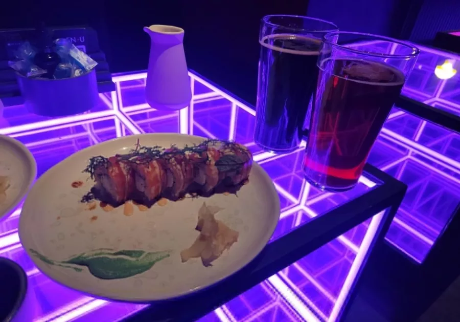 Лаундж-бар HookahPlace Futura в Москве: Коктейльный бар, Винная карта, Живая музыка, Заказ столиков, VIP-зал,