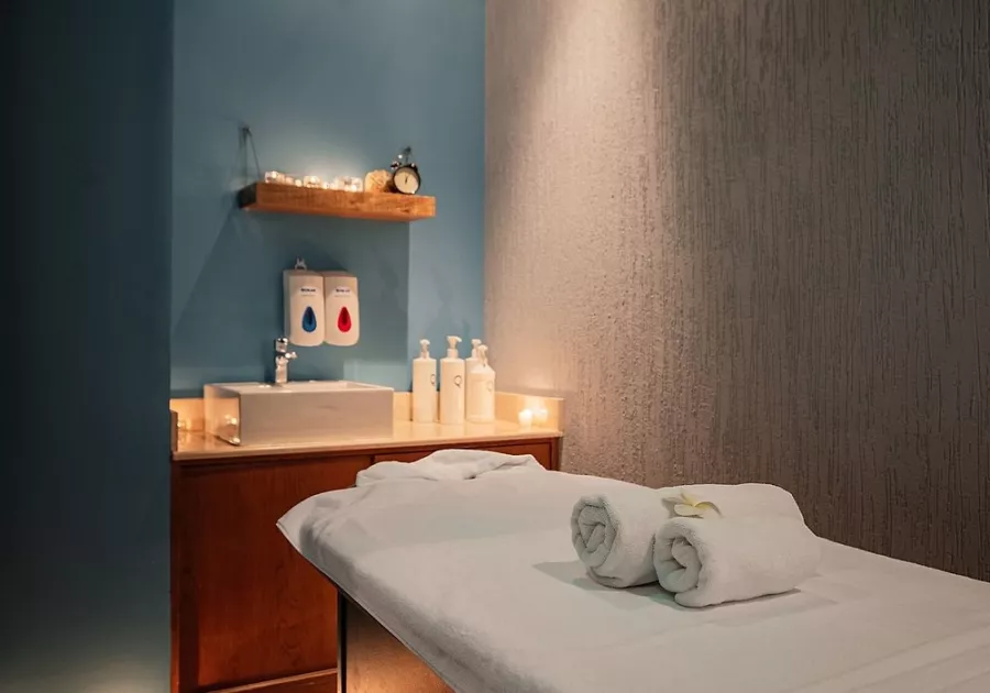 Мужской спа салон Jazz Lounge Spa в Avenue Mall в Дубаи: Мужское спа , Уход для мужчин, Барбершоп , Уход за бородой , Массаж для мужчин , Уход за кутикулами ,
