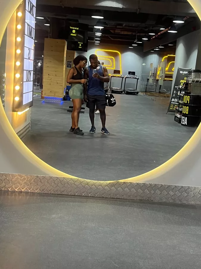 Фитнес зал GymNation Motor City в Дубаи: Тренажерный зал , Беговая дорожка , Силовые тренировки , Тренеры , Групповые занятия , Тренировки ,