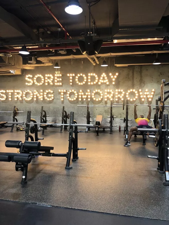 Фитнес зал GymNation Motor City в Дубаи: Тренажерный зал , Беговая дорожка , Силовые тренировки , Тренеры , Групповые занятия , Тренировки ,
