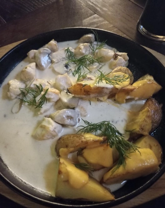 Кафе-бар My place в Москве: Японская кухня, Бургеры, Супы, Пельмени, Салаты,