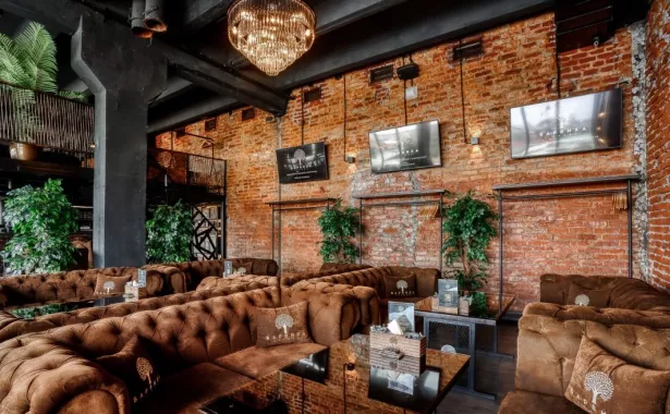Сеть баров паровых коктейлей "Барвиха lounge".