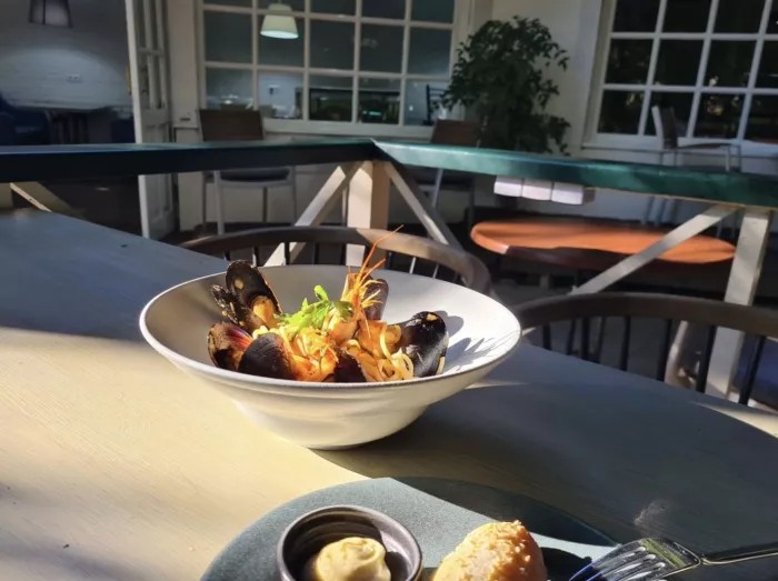 Ресторан-бар "Икра Брют Устрицы"