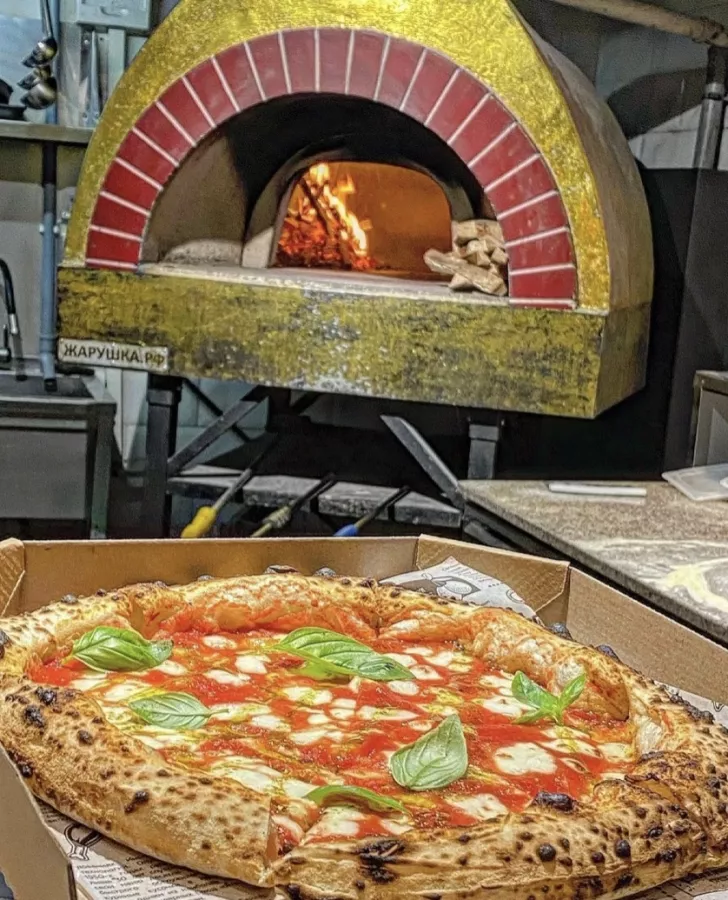 Кафе-пиццерия Forno D`oro в Сочи: Итальянская кухня, Пицца, Летняя терраса, Dog friendly, Паста, Ресторан, Покушать,