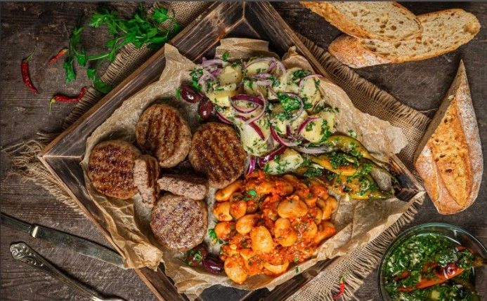 Ресторан Таверна у Милоша в Адлере: Покушать, Кафе, Сербская кухня, Домашняя кухня, Кавказская кухня, Доставка, Бассейн, Летняя терраса,