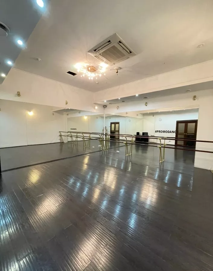 Школа танцев Promodance в Екатеринбурге: Тренировка, Хип-хоп, Аренда, Хореография, Танцы, Учимся,