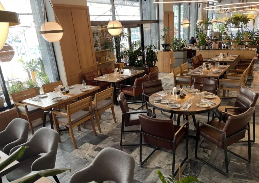 Ресторан Сыроварня в Краснодаре: Еда, Заказ навынос, Летняя терраса, Заказ столиков, Итальянская кухня,