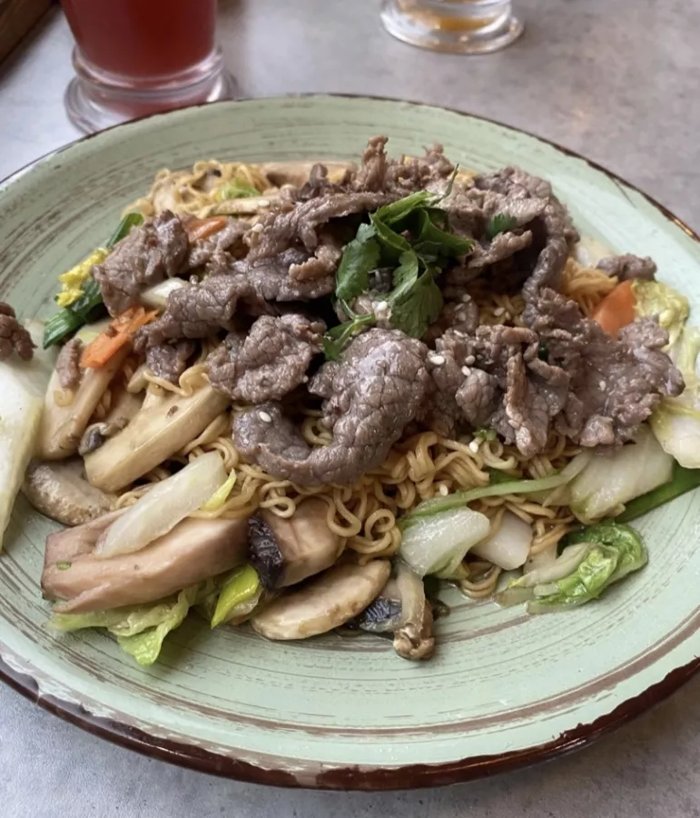 Кафе Com pho в Сочи: Вьетнамская кухня, Ланч, Покушать, Кафе, Летняя терраса,