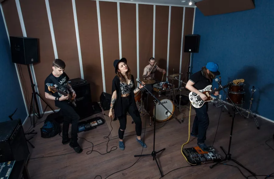 Студия звукозаписи High-gain studio в Москве: Вокал, Курсы, Музыка,