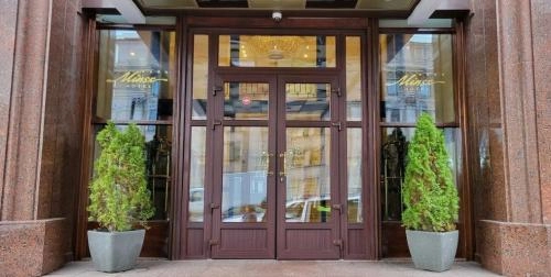 SPA-центр Мёртвое море в Минске: Хамам, Легкий пар, Чилим, Сауна, Бассейн, Следить за здоровьем, Караоке, Купели, Веники, Тапочки, SPA-процедуры,