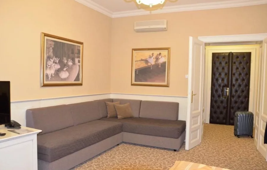 Booking Rooms в Белграде: Комнаты, Путешествие, Чилим, Номера,