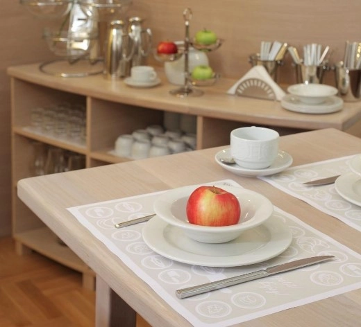 Booking Rooms в Белграде: Комнаты, Путешествие, Чилим, Номера,
