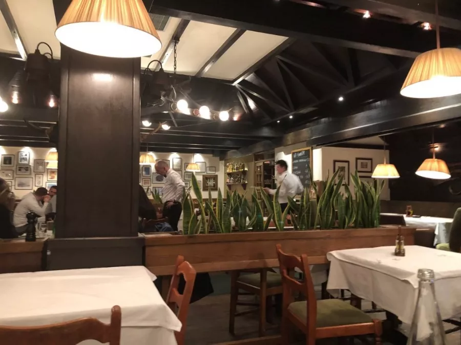Restoran Lovac в Белграде: Ресторан, Чилим, Покушать,