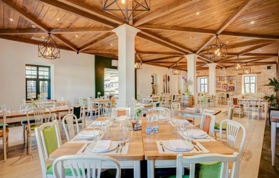 Garni Hotel Zavicaj в Белграде: Отель, Путешествие, Чилим,