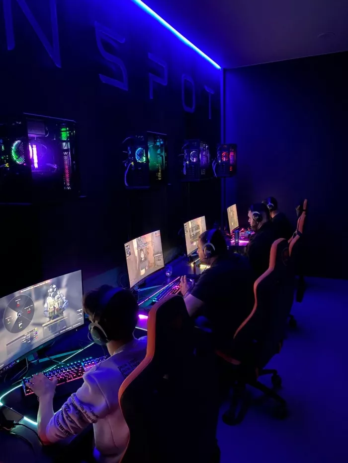 Компьютерный клуб "INSPOT"