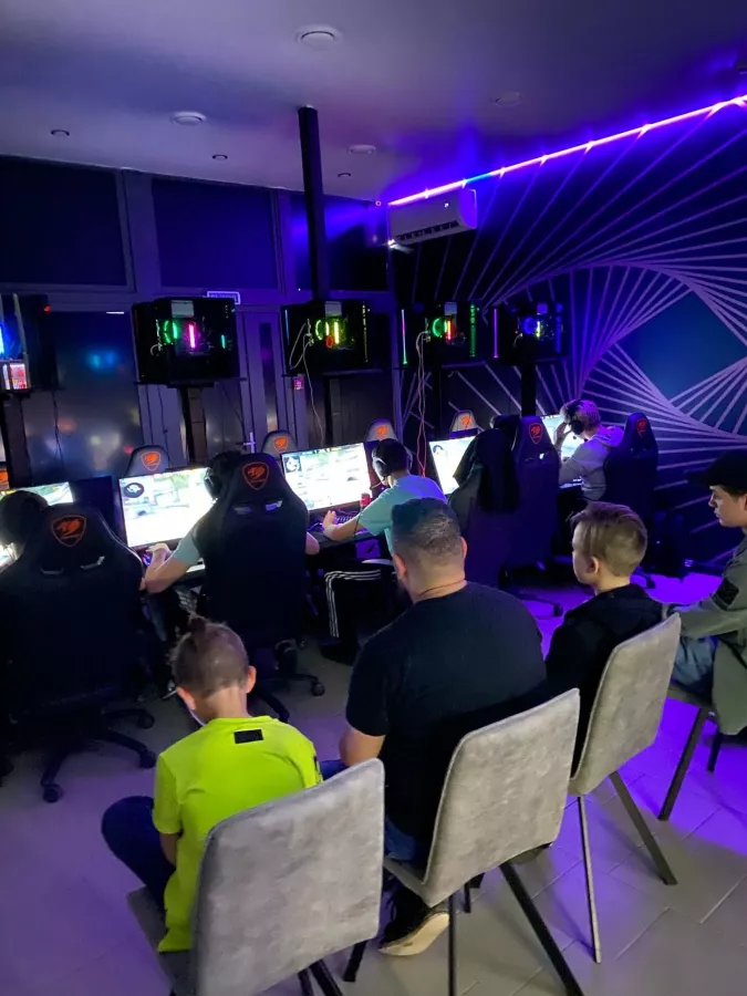Компьютерный клуб INSPOT в Краснодаре: Отдых, Киберспорт, Развлечение,