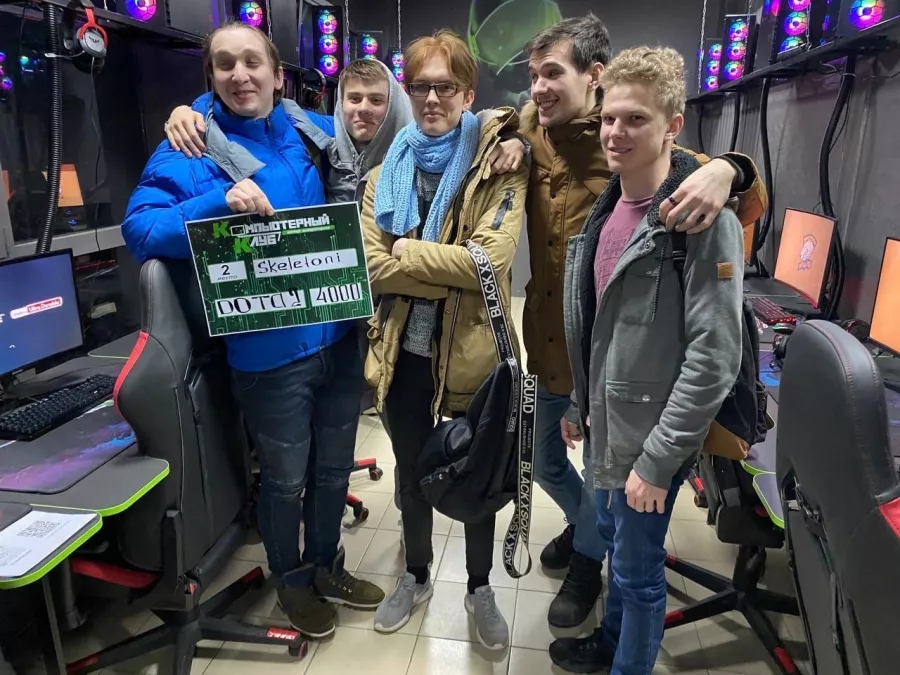 Компьютерный клуб КК в Краснодаре: Чилим, Киберспорт, Кафе, Games, Компьютерные игры, Для души, Компьютерный клуб, Круглосуточно, CS:GO, 24/7,