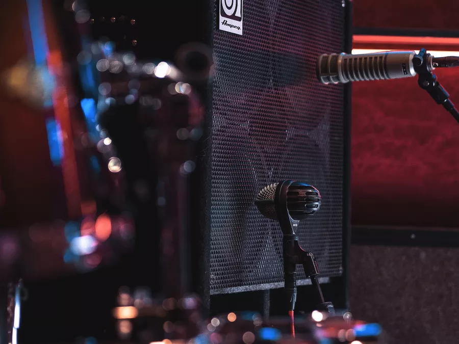 Студия звукозаписи Active Sound в Санкт-Петербурге: Музыкально, Студия звукозаписи, Студия музыки , Записать трек, Трек с нуля, Сведение,